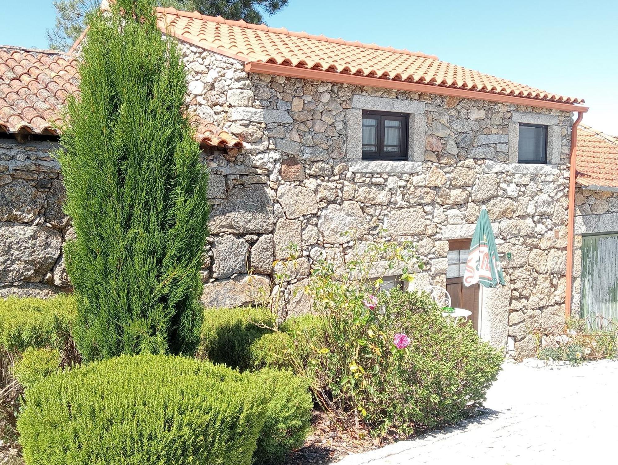 Eiras Do Dao Hotel Penalva do Castelo Exterior photo